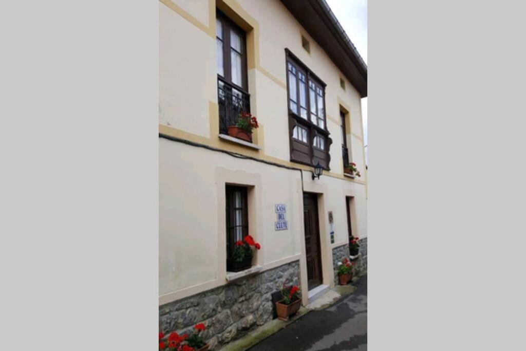 Casa Del Cuetu. Traditional Village House In Asturias Mere Exteriör bild