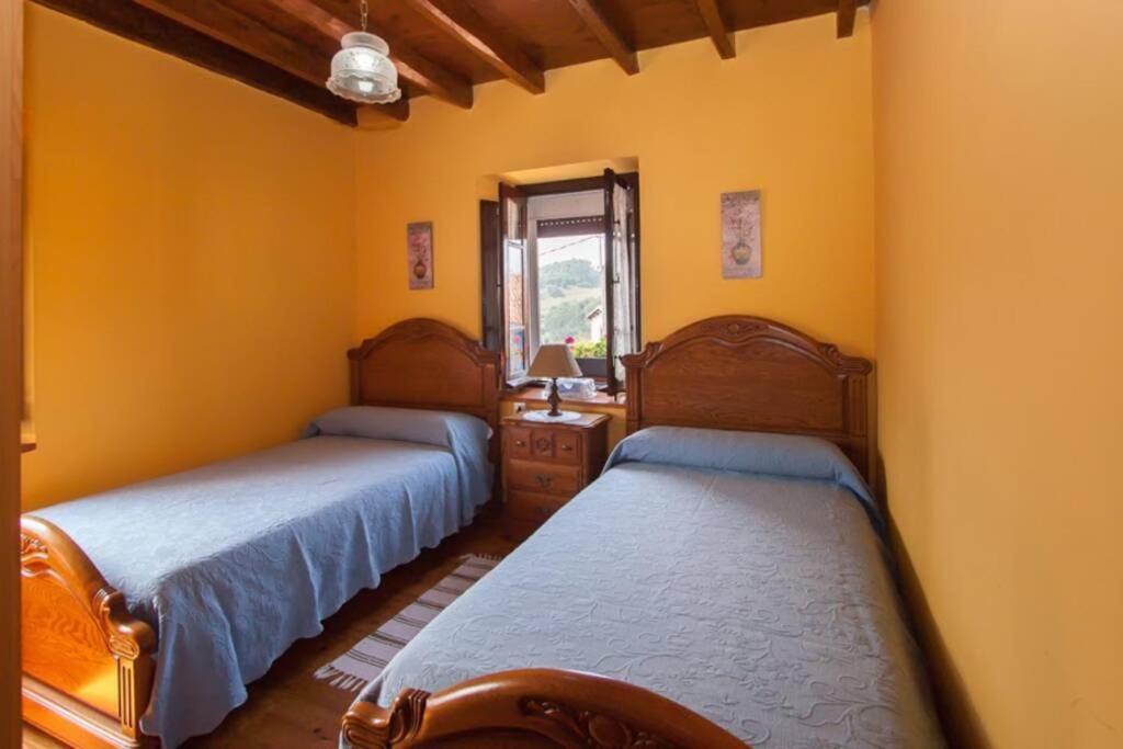 Casa Del Cuetu. Traditional Village House In Asturias Mere Exteriör bild